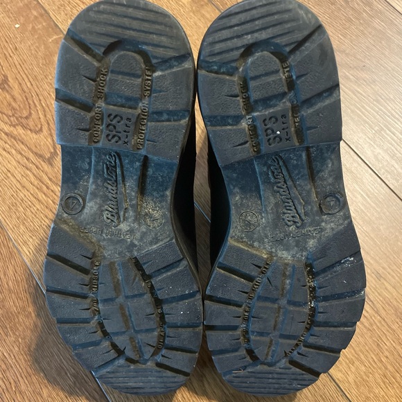 Blundstone 1474 Classic Eh Leather with RedCanada Maple Leaf Chelsea Boot - Picture 9 of 10